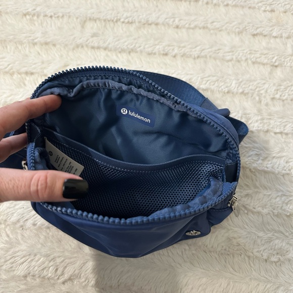 lululemon athletica Navy Belt Bag - Picture 4 of 8
